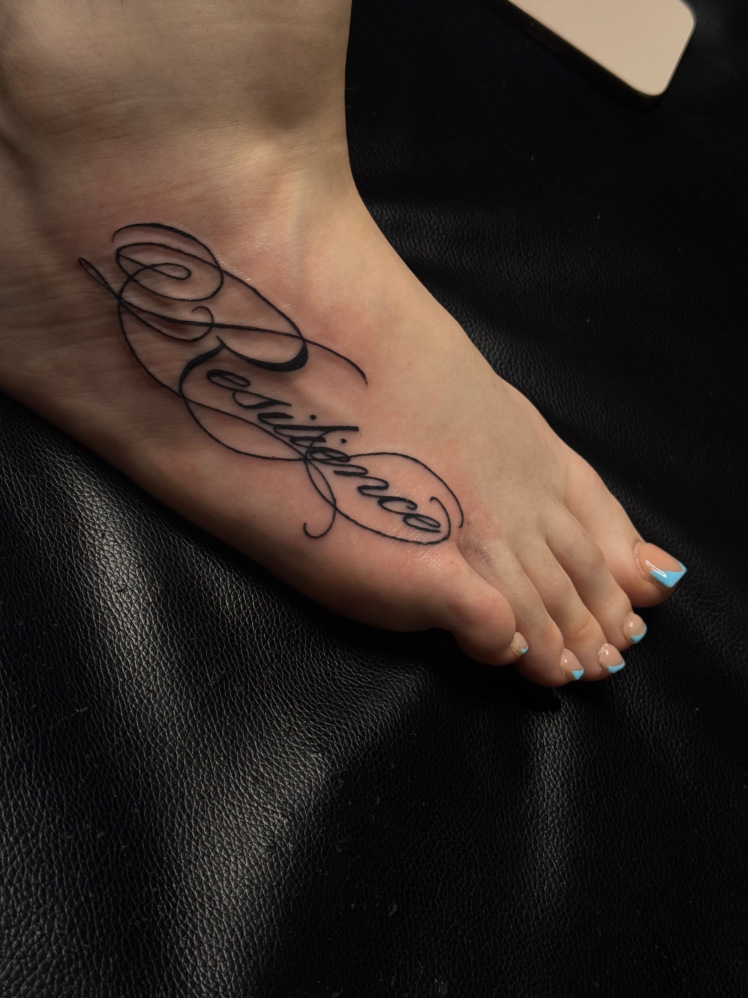 fine line tattoo minimal